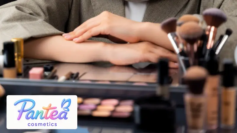 لوازم آرایشی که دست هر آرایشگر حرفه ای هست